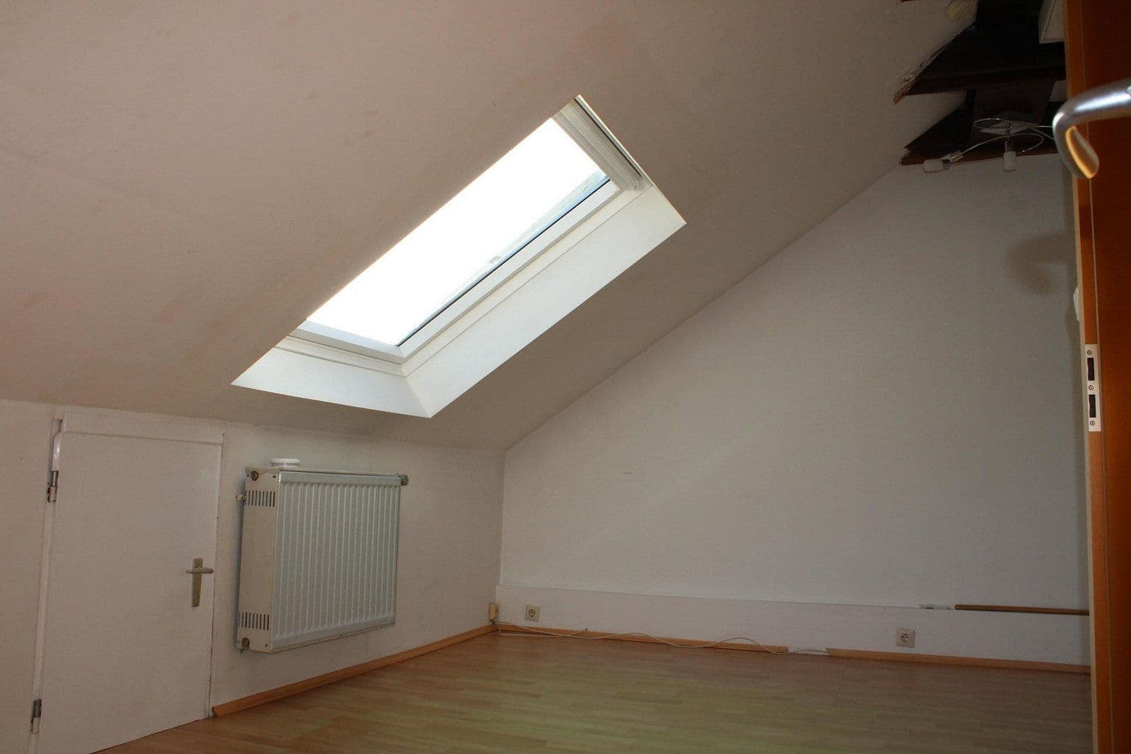 Prodej domu 130 m², pozemek 188 m², Ahornstraße 124, Feucht, Bavorsko Prodej domu 130 m², pozemek 188 m², Ahornstraße 124, Feucht, Bavorsko