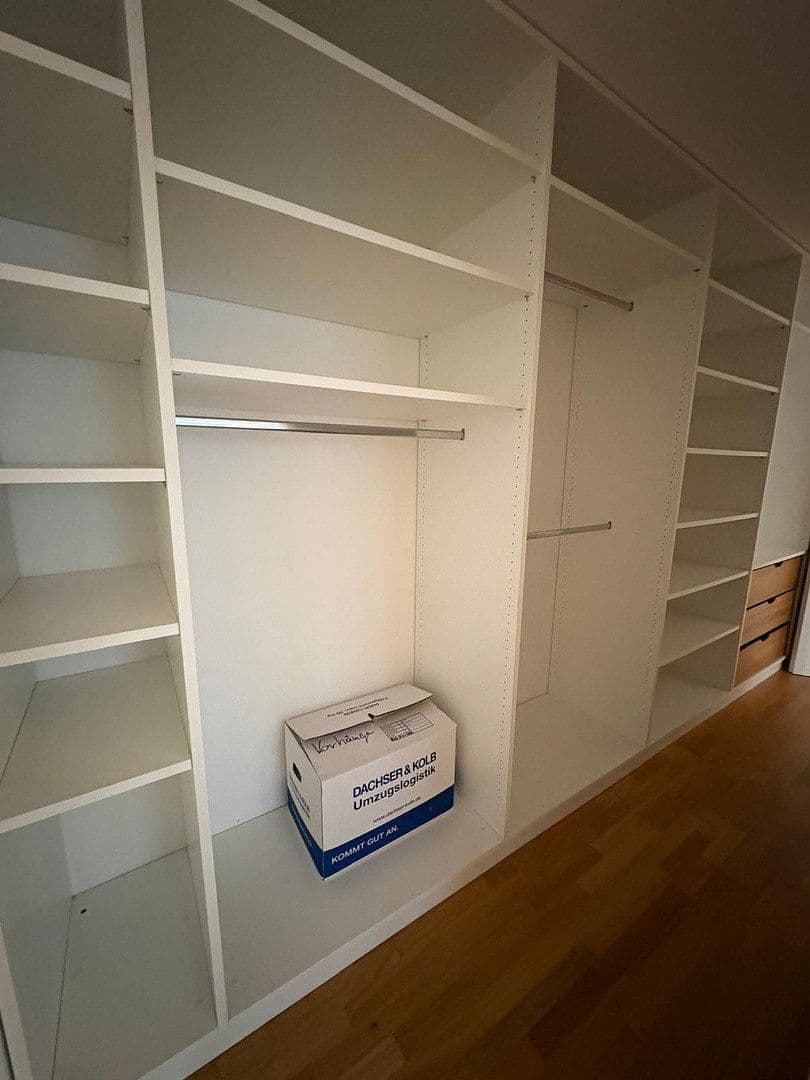 Pronájem bytu 3+1 105 m², Adalbertstrasse 64, Frankfurt am Main, Hessen Pronájem bytu 3+1 105 m², Adalbertstrasse 64, Frankfurt am Main, Hessen