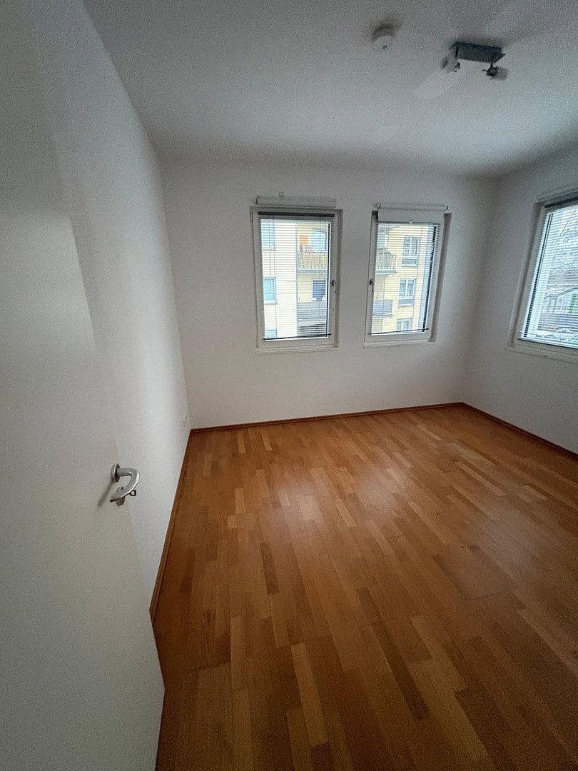 Pronájem bytu 3+1 105 m², Adalbertstrasse 64, Frankfurt am Main, Hessen Pronájem bytu 3+1 105 m², Adalbertstrasse 64, Frankfurt am Main, Hessen