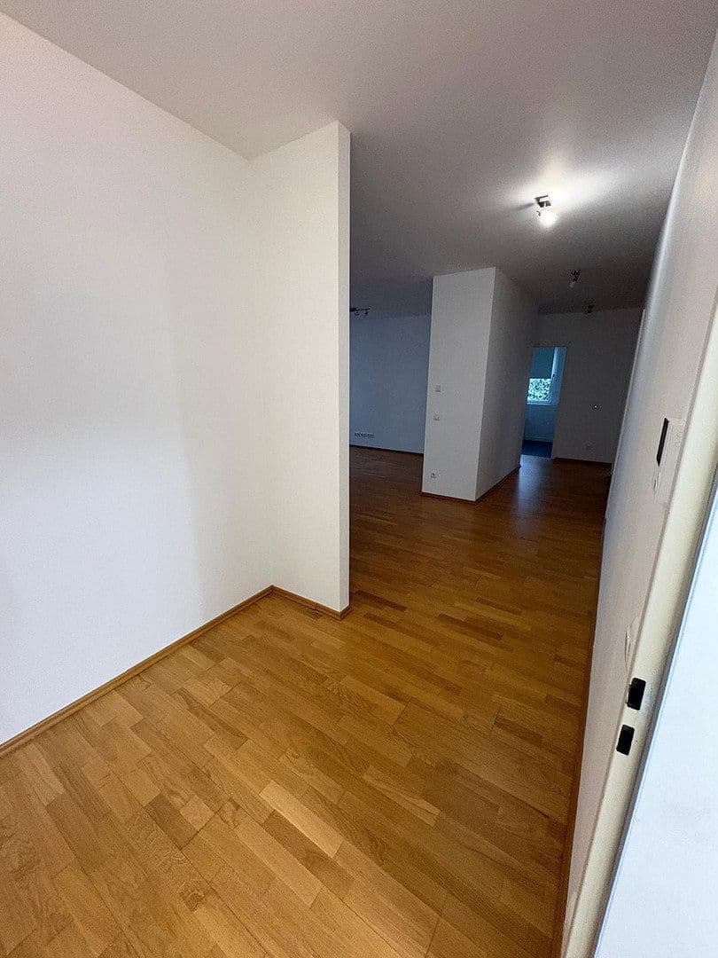 Pronájem bytu 3+1 105 m², Adalbertstrasse 64, Frankfurt am Main, Hessen Pronájem bytu 3+1 105 m², Adalbertstrasse 64, Frankfurt am Main, Hessen