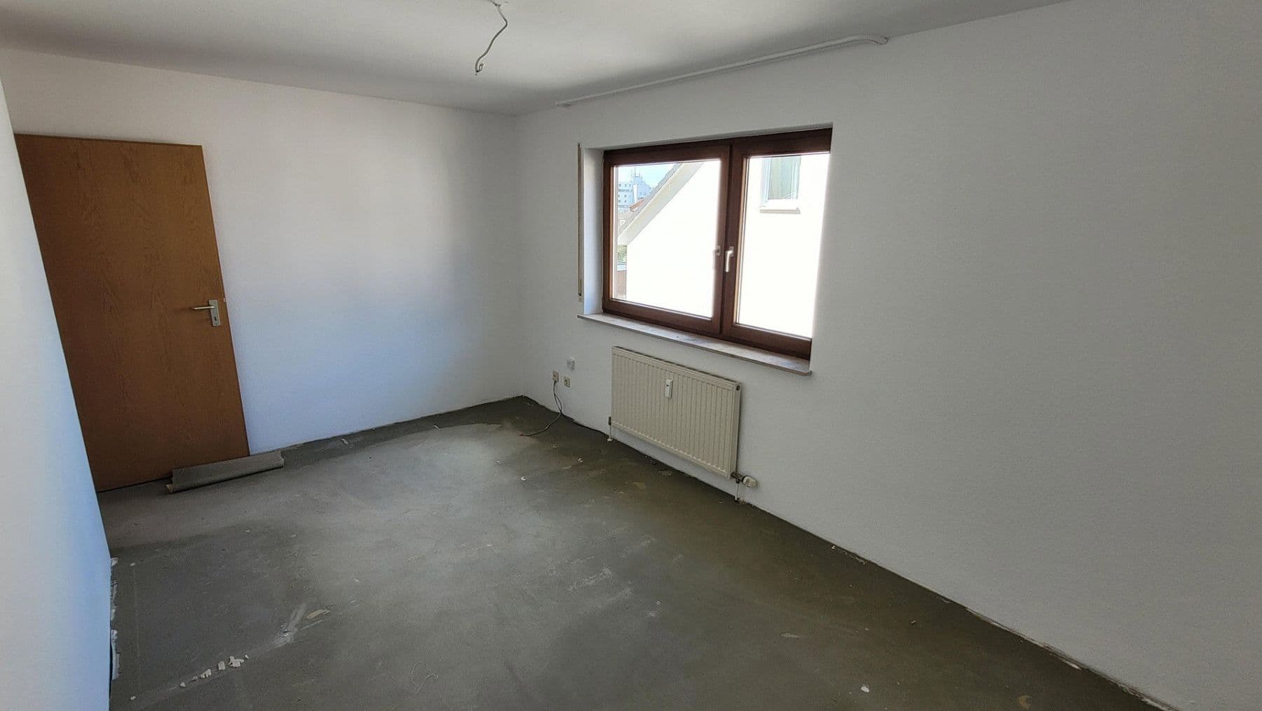 Pronájem bytu 3+1 84 m², Pforzheim, Bádensko-Württembersko Pronájem bytu 3+1 84 m², Pforzheim, Bádensko-Württembersko