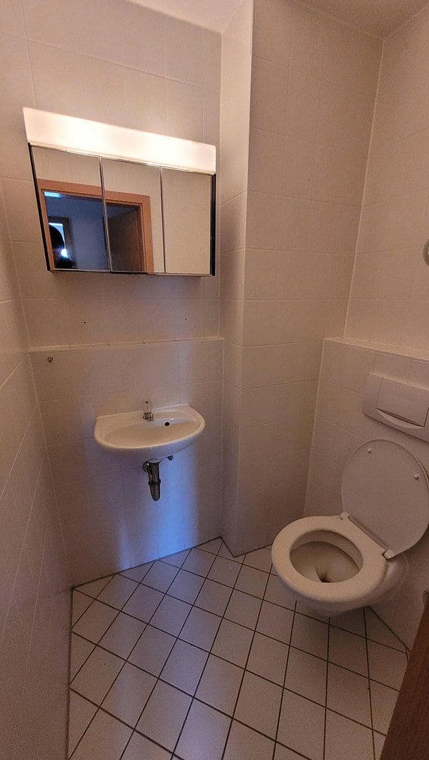 Pronájem bytu 3+1 84 m², Pforzheim, Bádensko-Württembersko Pronájem bytu 3+1 84 m², Pforzheim, Bádensko-Württembersko