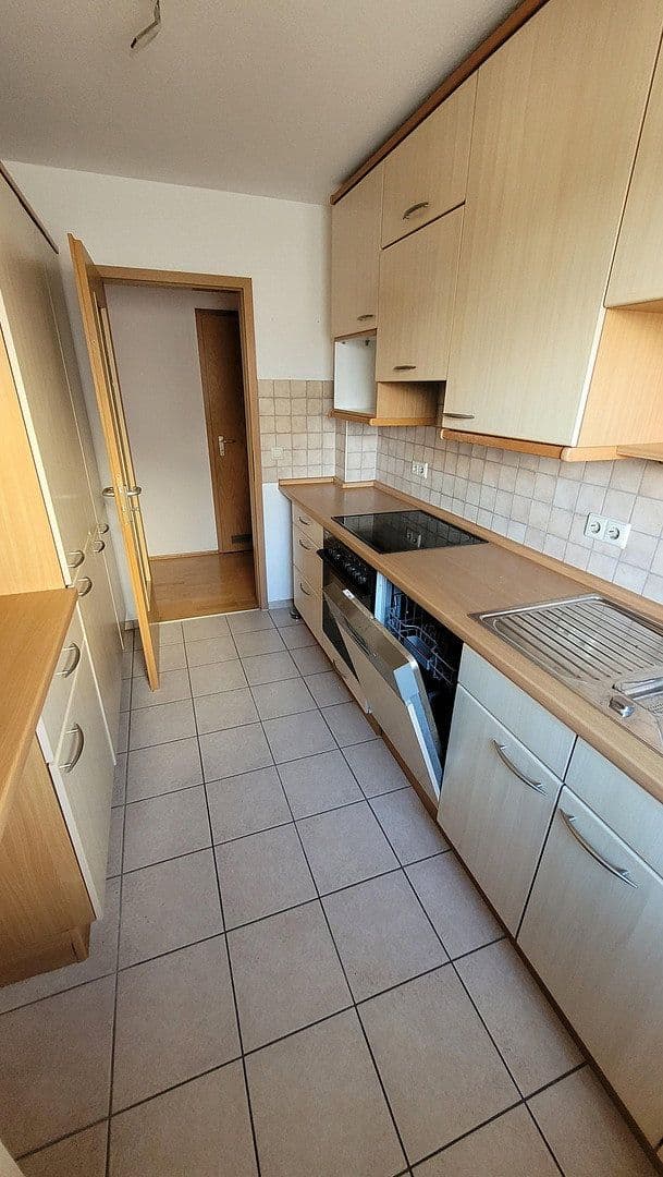 Pronájem bytu 3+1 84 m², Pforzheim, Bádensko-Württembersko Pronájem bytu 3+1 84 m², Pforzheim, Bádensko-Württembersko