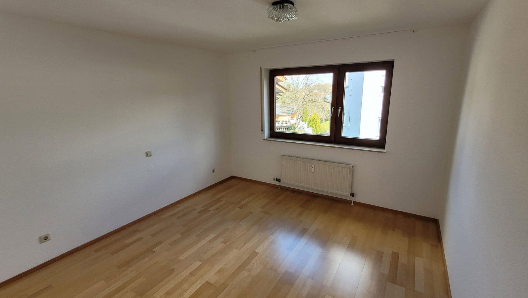 Pronájem bytu 3+1 84 m², Pforzheim, Bádensko-Württembersko Pronájem bytu 3+1 84 m², Pforzheim, Bádensko-Württembersko