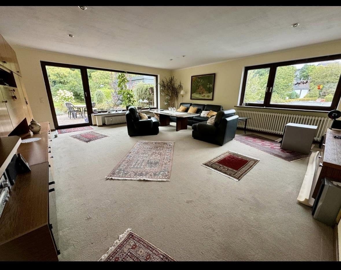 Prodej domu 142 m², pozemek 1.060 m², Remscheid, Severní Porýní-Vestfálsko Prodej domu 142 m², pozemek 1.060 m², Remscheid, Severní Porýní-Vestfálsko