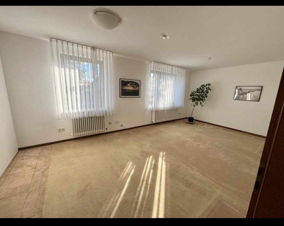 Prodej domu 142 m², pozemek 1.060 m², Remscheid, Severní Porýní-Vestfálsko Prodej domu 142 m², pozemek 1.060 m², Remscheid, Severní Porýní-Vestfálsko