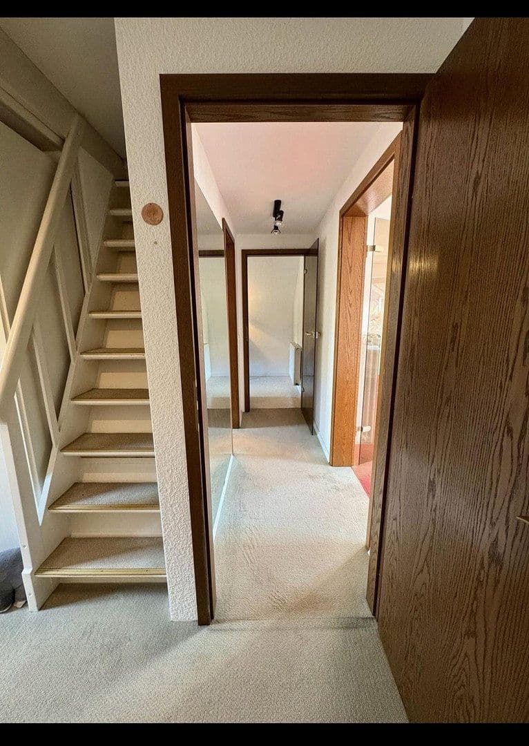 Prodej domu 142 m², pozemek 1.060 m², Remscheid, Severní Porýní-Vestfálsko Prodej domu 142 m², pozemek 1.060 m², Remscheid, Severní Porýní-Vestfálsko