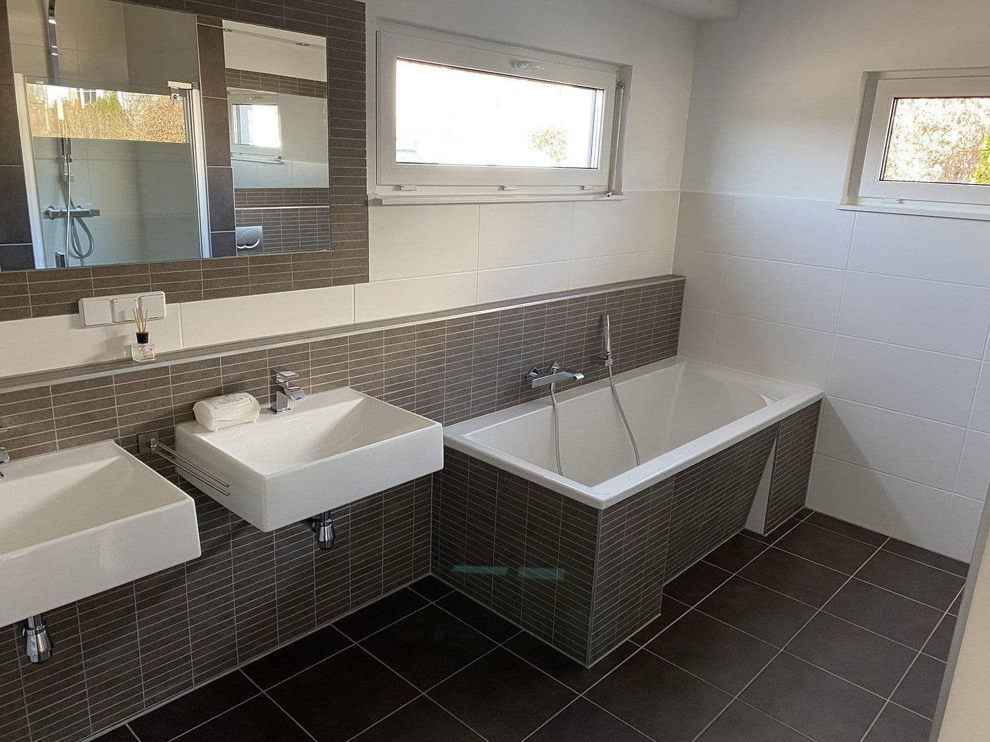 Prodej domu 140 m², pozemek 635 m², C-w-Rauh Strasse 3, Himmelkron, Bavorsko Prodej domu 140 m², pozemek 635 m², C-w-Rauh Strasse 3, Himmelkron, Bavorsko