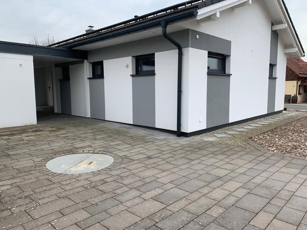 Prodej domu 140 m², pozemek 635 m², C-w-Rauh Strasse 3, Himmelkron, Bavorsko Prodej domu 140 m², pozemek 635 m², C-w-Rauh Strasse 3, Himmelkron, Bavorsko