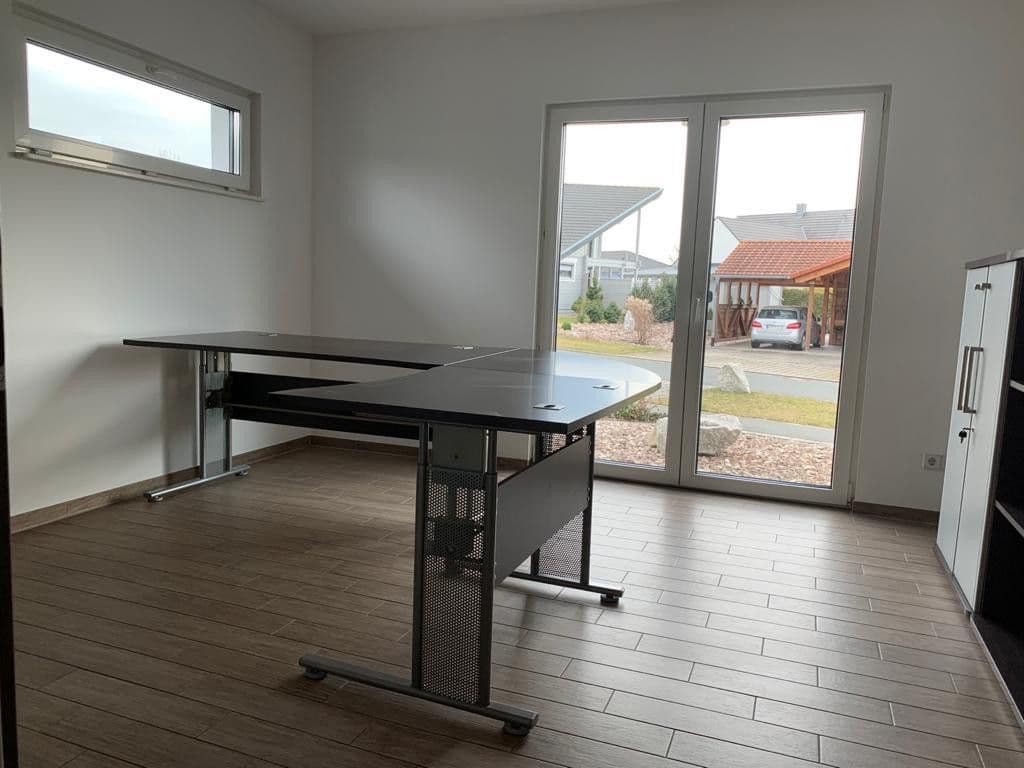 Prodej domu 140 m², pozemek 635 m², C-w-Rauh Strasse 3, Himmelkron, Bavorsko Prodej domu 140 m², pozemek 635 m², C-w-Rauh Strasse 3, Himmelkron, Bavorsko