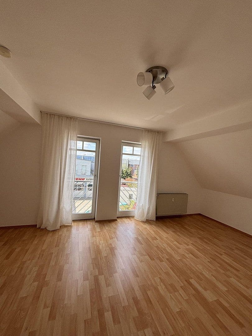 Pronájem bytu 2+1 69 m², Alte Bergstrasse 27, Seeheim-Jugenheim, Hessen Pronájem bytu 2+1 69 m², Alte Bergstrasse 27, Seeheim-Jugenheim, Hessen