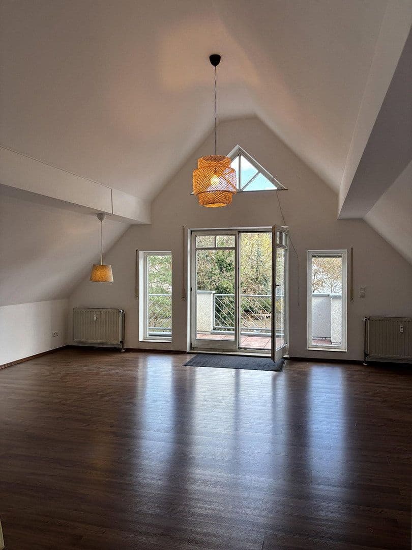 Pronájem bytu 2+1 69 m², Alte Bergstrasse 27, Seeheim-Jugenheim, Hessen Pronájem bytu 2+1 69 m², Alte Bergstrasse 27, Seeheim-Jugenheim, Hessen