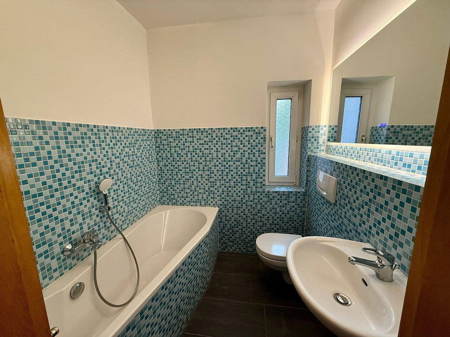 Prodej bytu 2+1 44 m², Innenhof, Kasseler Straße 12, Leipzig, Sasko Prodej bytu 2+1 44 m², Innenhof, Kasseler Straße 12, Leipzig, Sasko