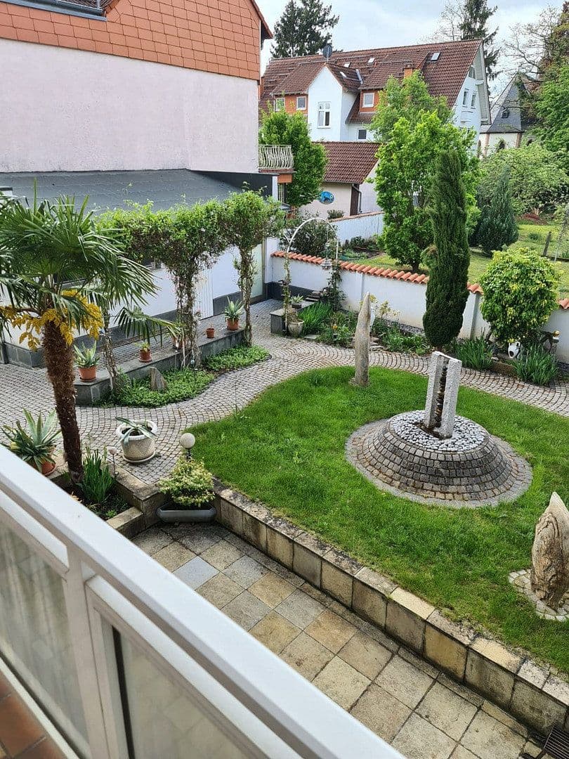 Prodej bytu 7+1 196 m², Schöneck, Hessen Prodej bytu 7+1 196 m², Schöneck, Hessen