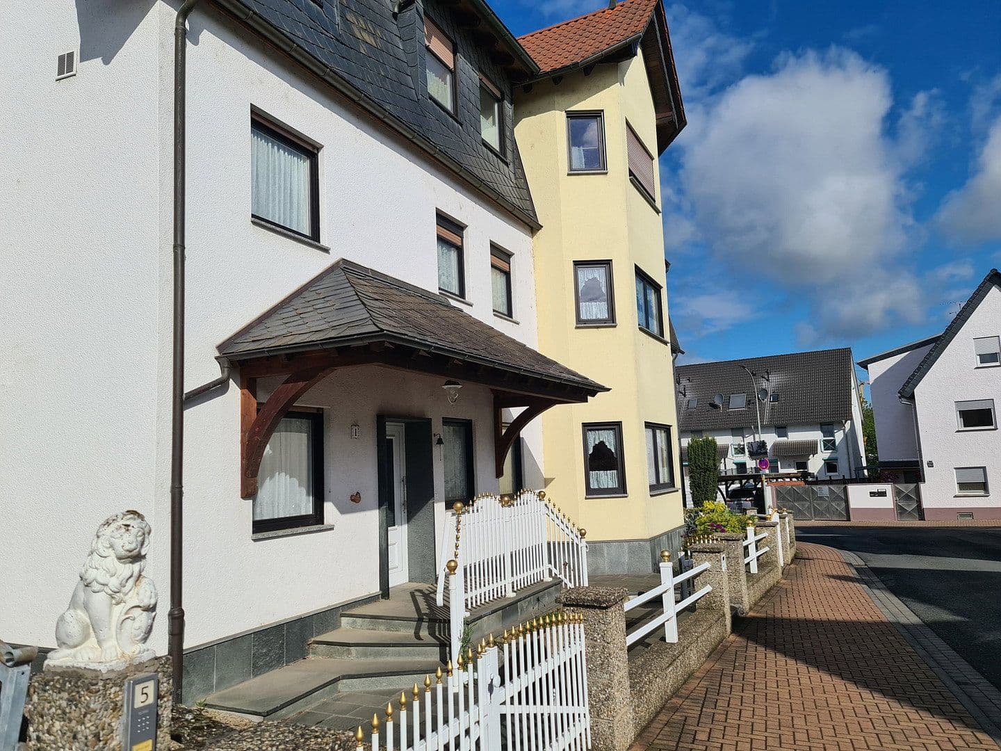 Prodej bytu 7+1 196 m², Schöneck, Hessen Prodej bytu 7+1 196 m², Schöneck, Hessen