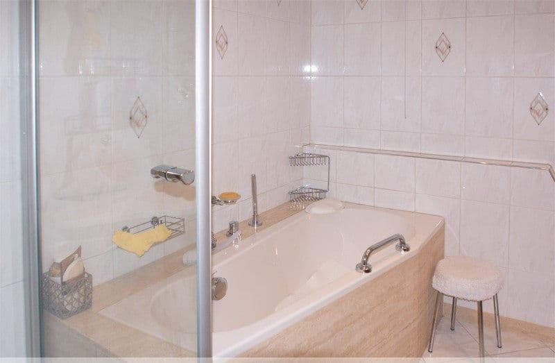 Prodej bytu 7+1 196 m², Schöneck, Hessen Prodej bytu 7+1 196 m², Schöneck, Hessen