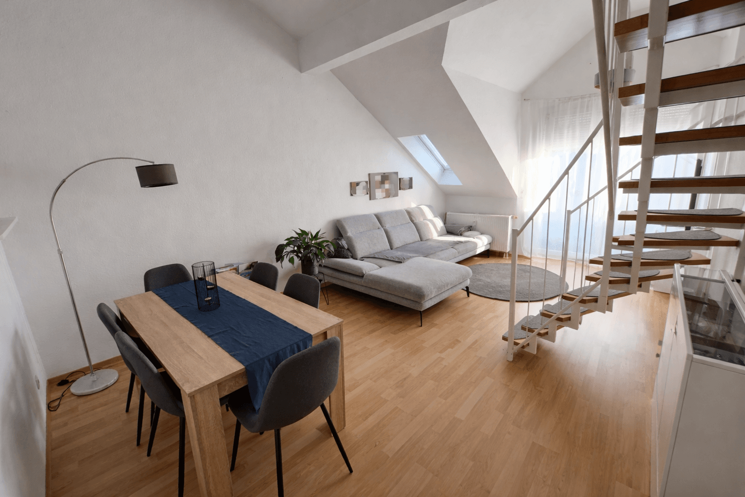 Pronájem bytu 3+1 61 m², Palisadenring 60, Bad Friedrichshall, Bádensko-Württembersko Pronájem bytu 3+1 61 m², Palisadenring 60, Bad Friedrichshall, Bádensko-Württembersko
