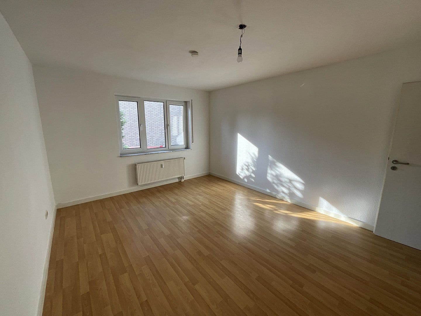 Pronájem bytu 2+1 61 m², Köln, Severní Porýní-Vestfálsko Pronájem bytu 2+1 61 m², Köln, Severní Porýní-Vestfálsko