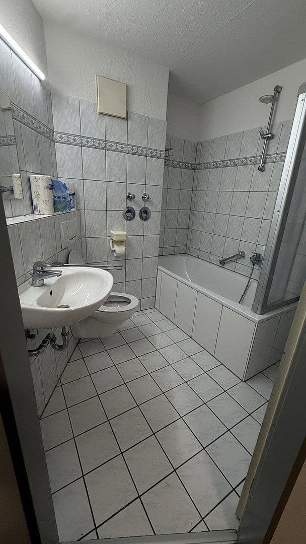 Pronájem bytu 2+1 61 m², Köln, Severní Porýní-Vestfálsko Pronájem bytu 2+1 61 m², Köln, Severní Porýní-Vestfálsko