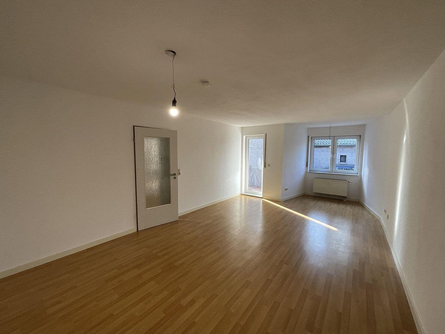 Pronájem bytu 2+1 61 m², Köln, Severní Porýní-Vestfálsko Pronájem bytu 2+1 61 m², Köln, Severní Porýní-Vestfálsko
