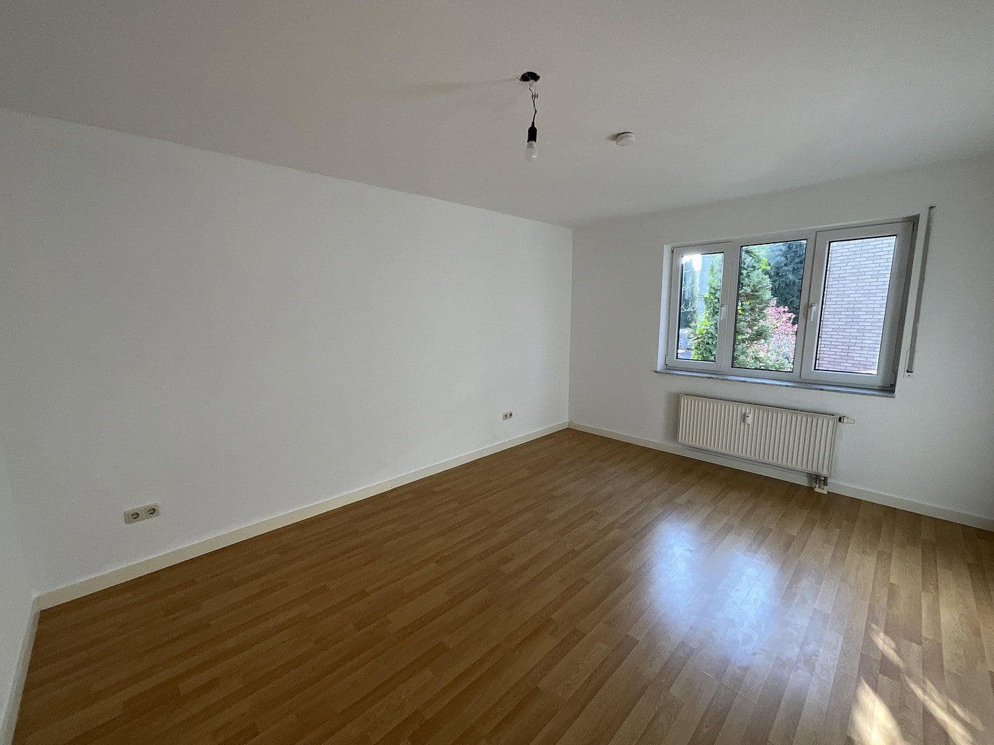 Pronájem bytu 2+1 61 m², Köln, Severní Porýní-Vestfálsko Pronájem bytu 2+1 61 m², Köln, Severní Porýní-Vestfálsko