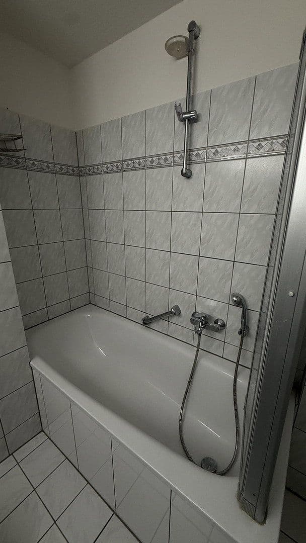 Pronájem bytu 2+1 61 m², Köln, Severní Porýní-Vestfálsko Pronájem bytu 2+1 61 m², Köln, Severní Porýní-Vestfálsko