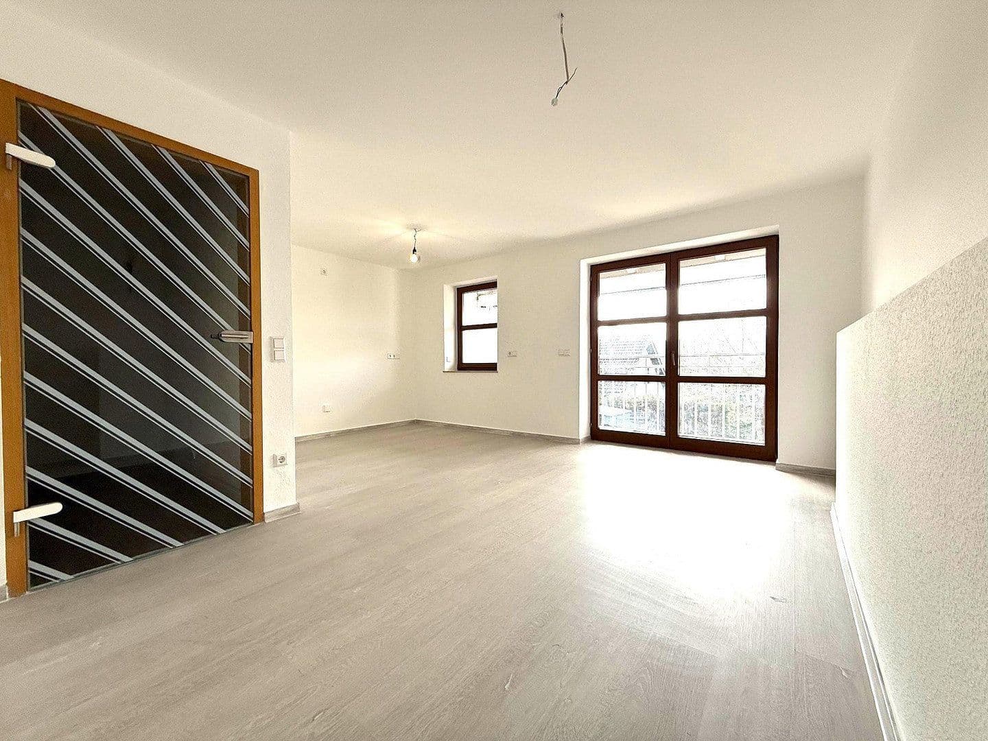 Pronájem domu 80 m², pozemek 500 m², Bruckberg, Bavorsko Pronájem domu 80 m², pozemek 500 m², Bruckberg, Bavorsko