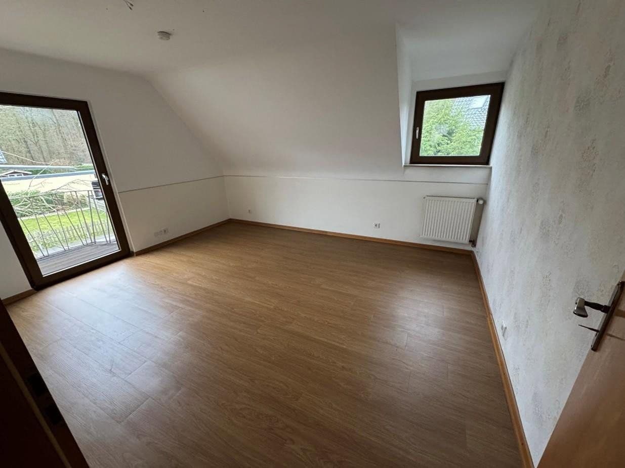 Prodej domu 142 m², pozemek 862 m², Odenthal, Severní Porýní-Vestfálsko Prodej domu 142 m², pozemek 862 m², Odenthal, Severní Porýní-Vestfálsko