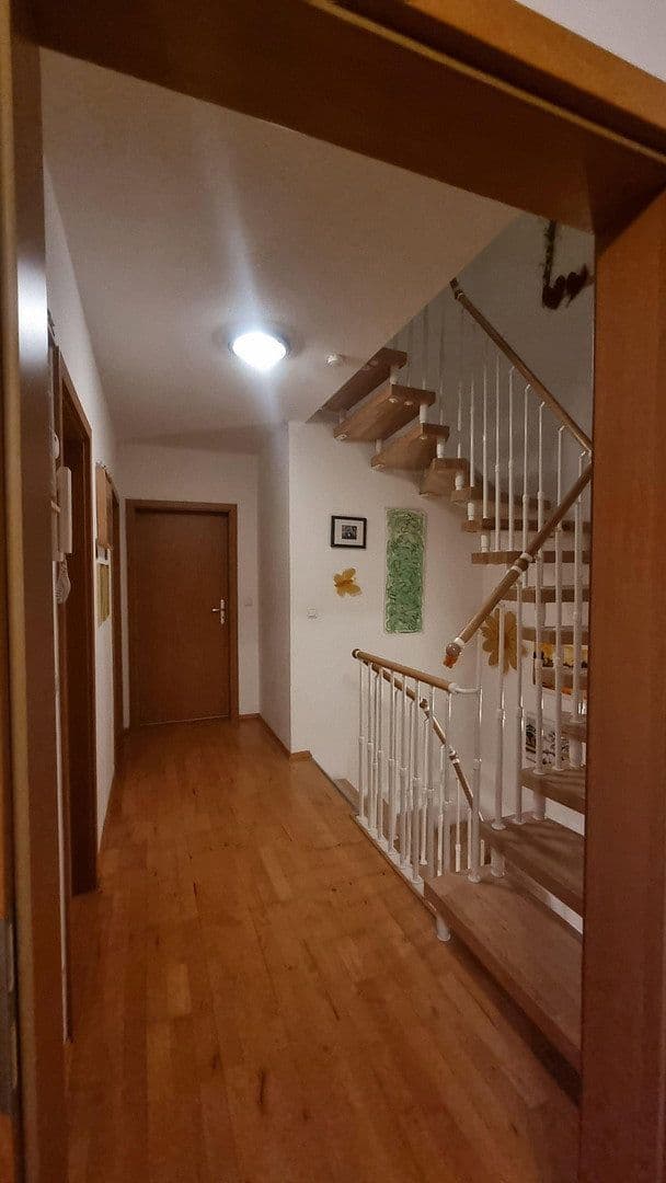 Prodej domu 150 m², pozemek 207 m², Händelstr. 1, Feldkirchen, Bavorsko Prodej domu 150 m², pozemek 207 m², Händelstr. 1, Feldkirchen, Bavorsko