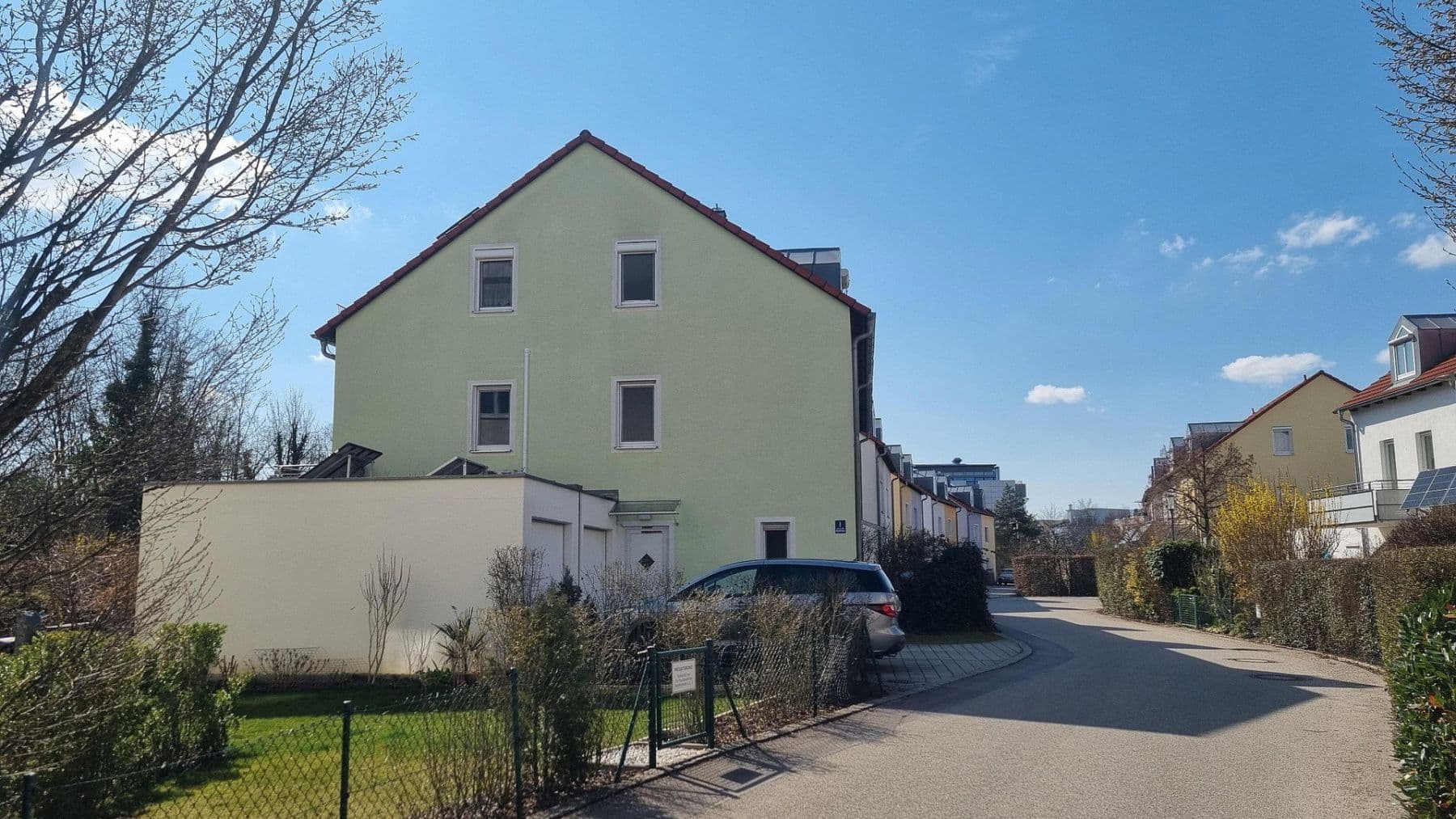 Prodej domu 150 m², pozemek 207 m², Händelstr. 1, Feldkirchen, Bavorsko Prodej domu 150 m², pozemek 207 m², Händelstr. 1, Feldkirchen, Bavorsko