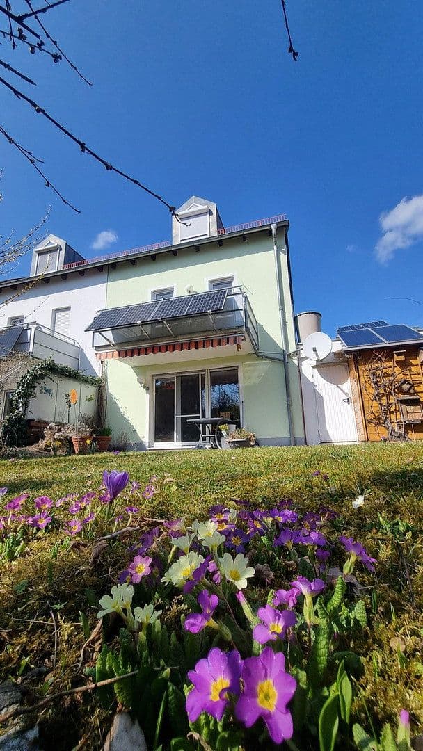 Prodej domu 150 m², pozemek 207 m², Händelstr. 1, Feldkirchen, Bavorsko Prodej domu 150 m², pozemek 207 m², Händelstr. 1, Feldkirchen, Bavorsko