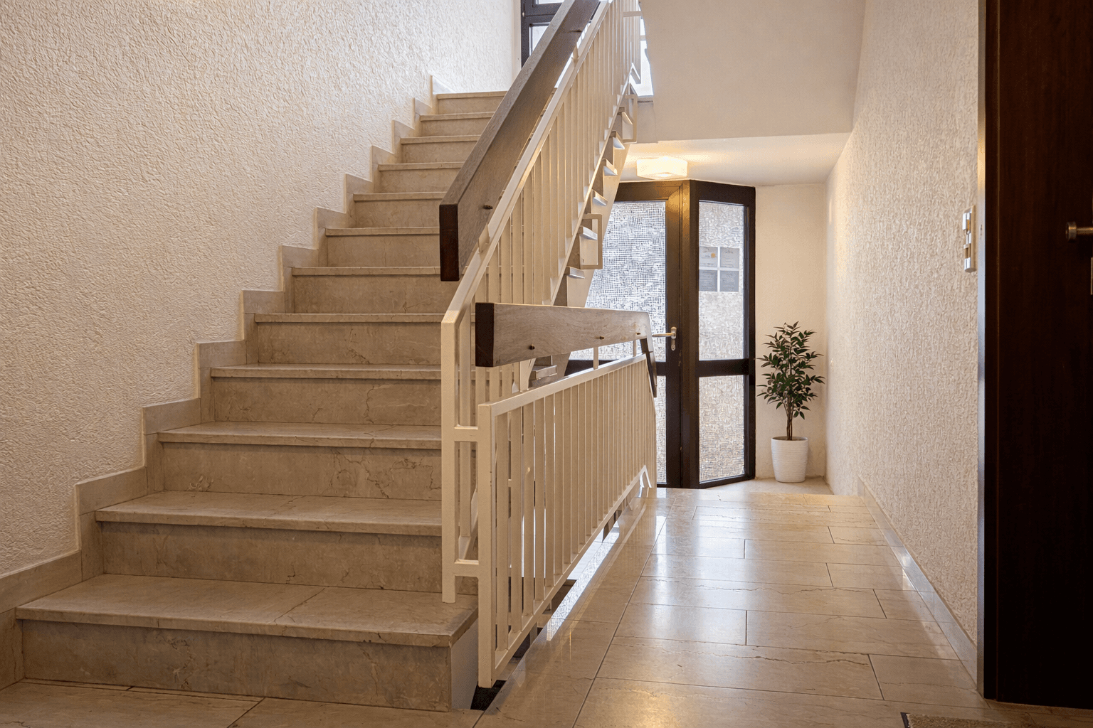 Prodej bytu 3+1 90 m², Wachenheim, Porýní-Falc Prodej bytu 3+1 90 m², Wachenheim, Porýní-Falc