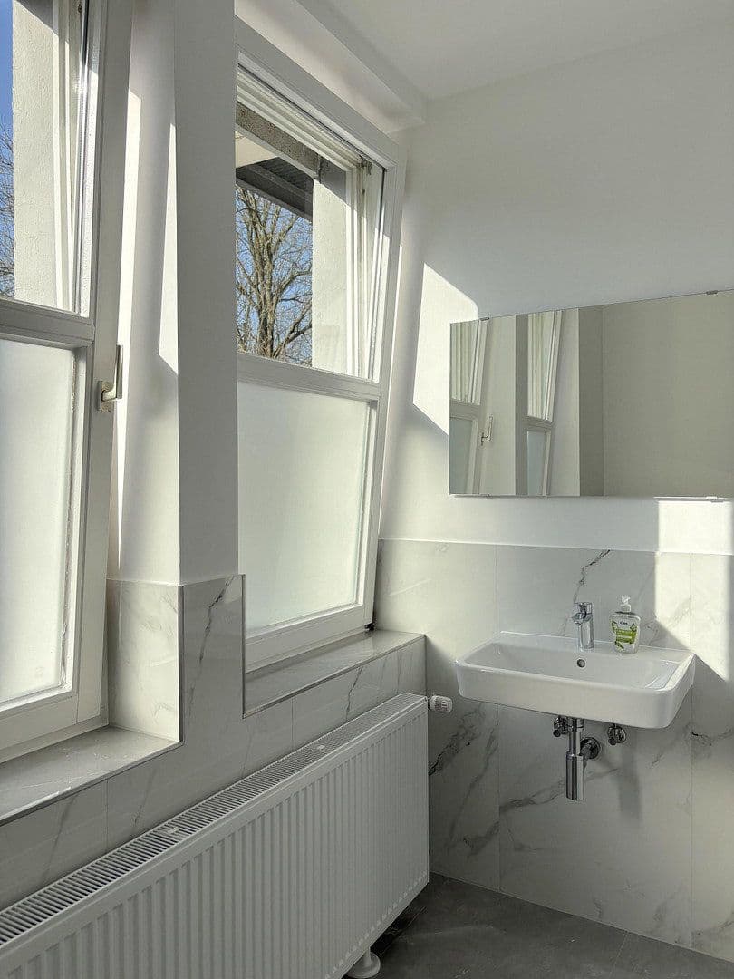 Pronájem kanceláře 65 m², Enger, Severní Porýní-Vestfálsko Pronájem kanceláře 65 m², Enger, Severní Porýní-Vestfálsko