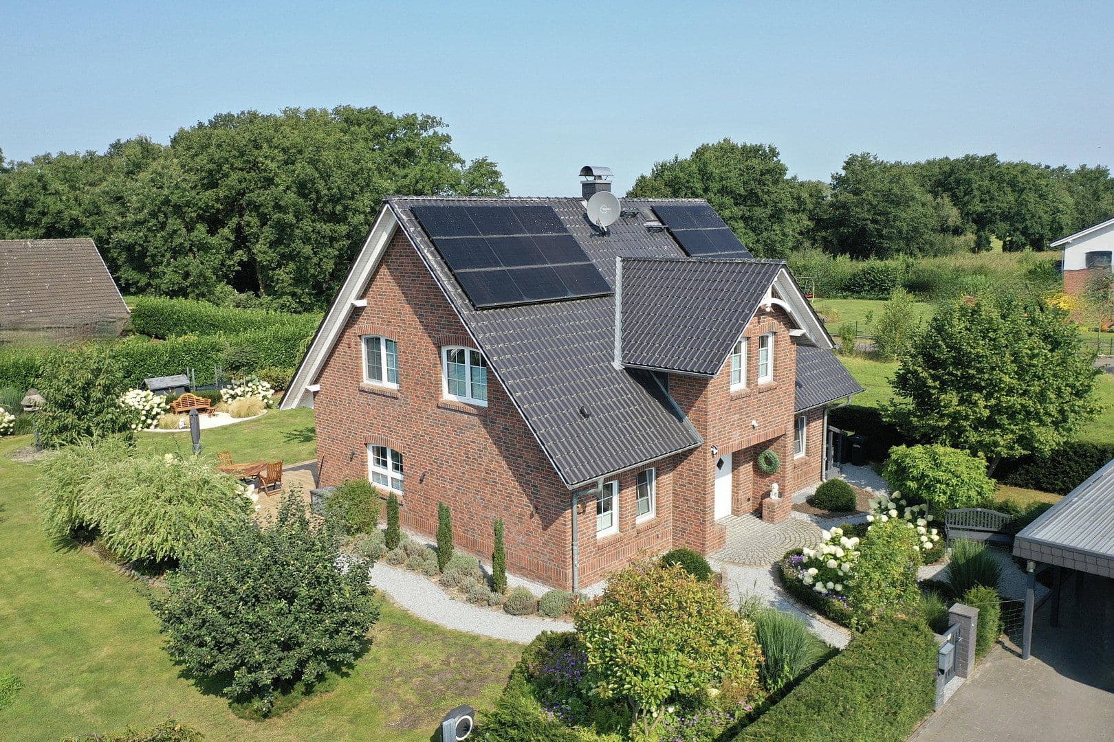 Prodej domu 167 m², pozemek 1.266 m², Vierden, Dolní Sasko Prodej domu 167 m², pozemek 1.266 m², Vierden, Dolní Sasko