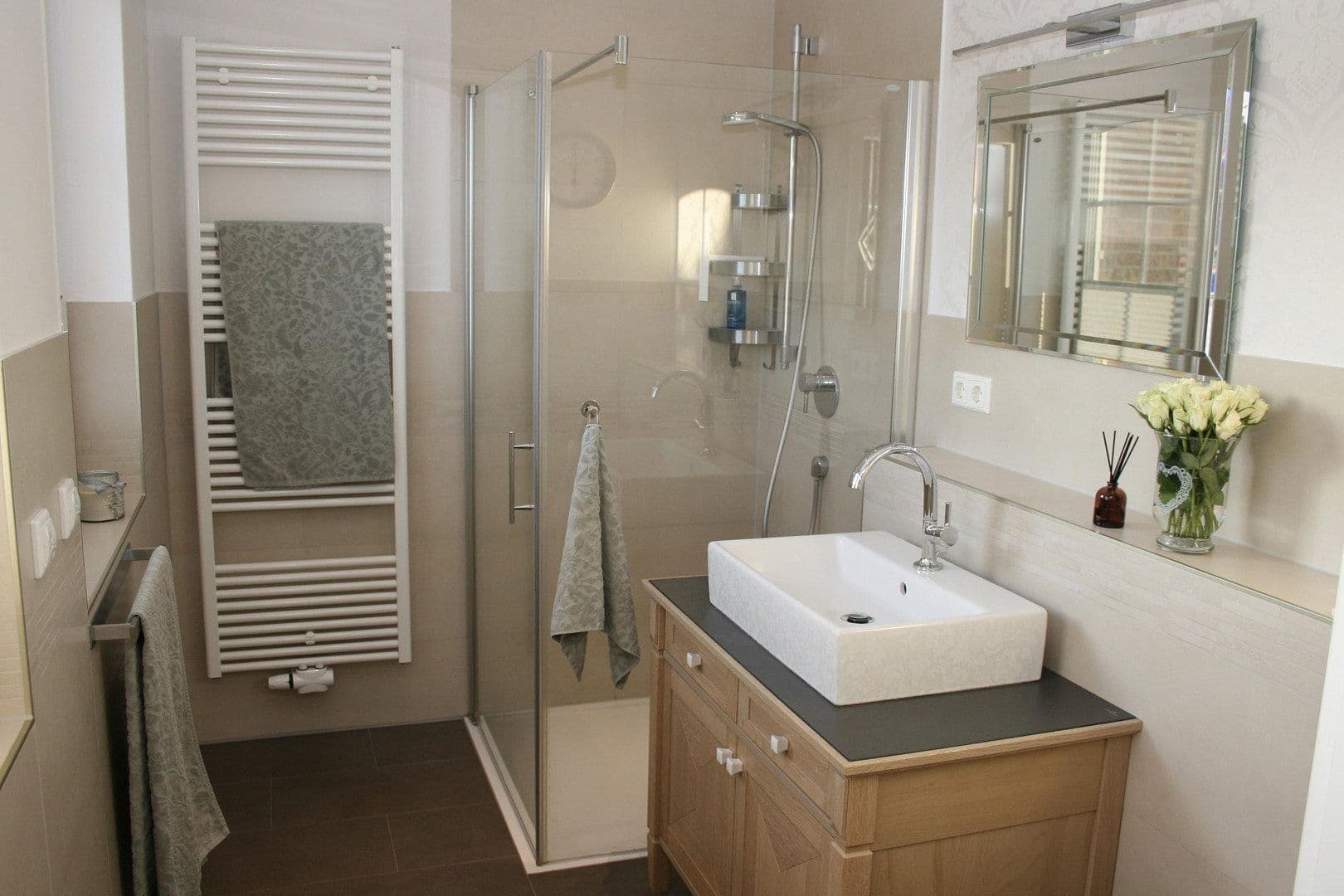 Prodej domu 167 m², pozemek 1.266 m², Vierden, Dolní Sasko Prodej domu 167 m², pozemek 1.266 m², Vierden, Dolní Sasko