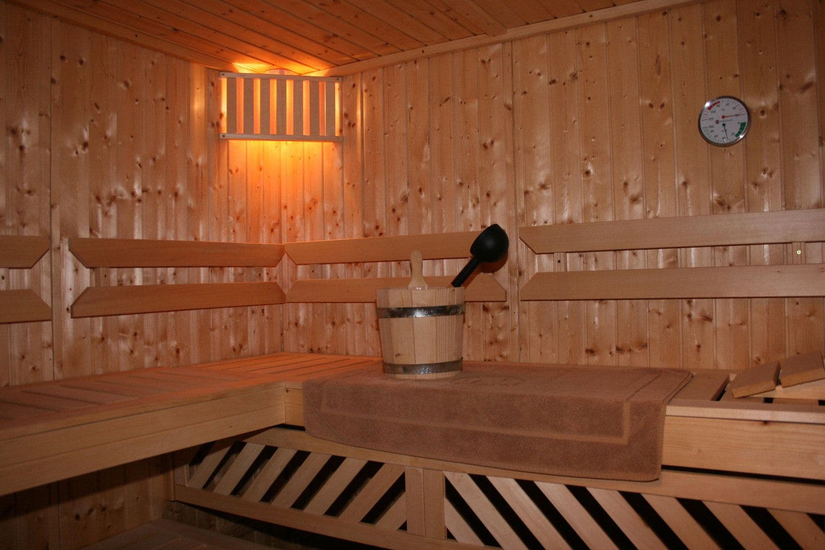 Prodej domu 167 m², pozemek 1.266 m², Vierden, Dolní Sasko Prodej domu 167 m², pozemek 1.266 m², Vierden, Dolní Sasko