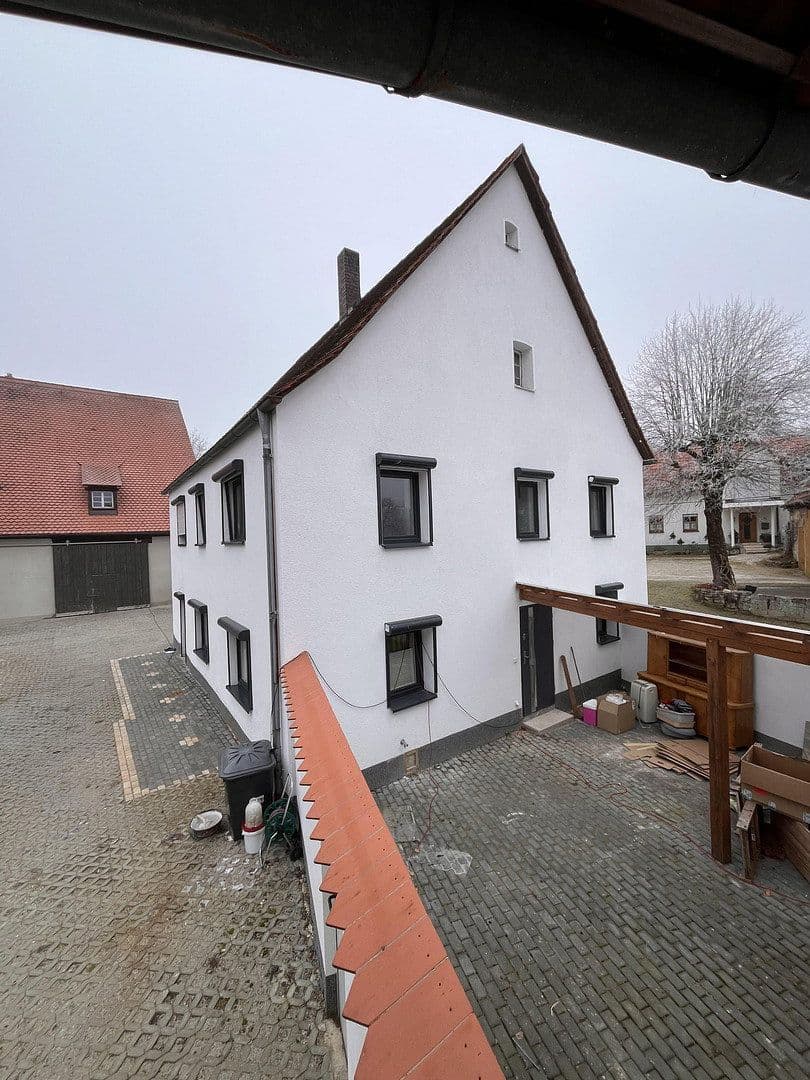 Prodej domu 137 m², pozemek 950 m², Wappeltshofen 4, Altdorf bei Nürnberg, Bavorsko Prodej domu 137 m², pozemek 950 m², Wappeltshofen 4, Altdorf bei Nürnberg, Bavorsko