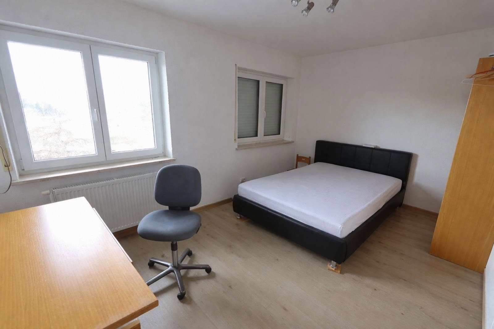 Prodej domu 160 m², pozemek 969 m², Burglengenfeld, Bavorsko Prodej domu 160 m², pozemek 969 m², Burglengenfeld, Bavorsko