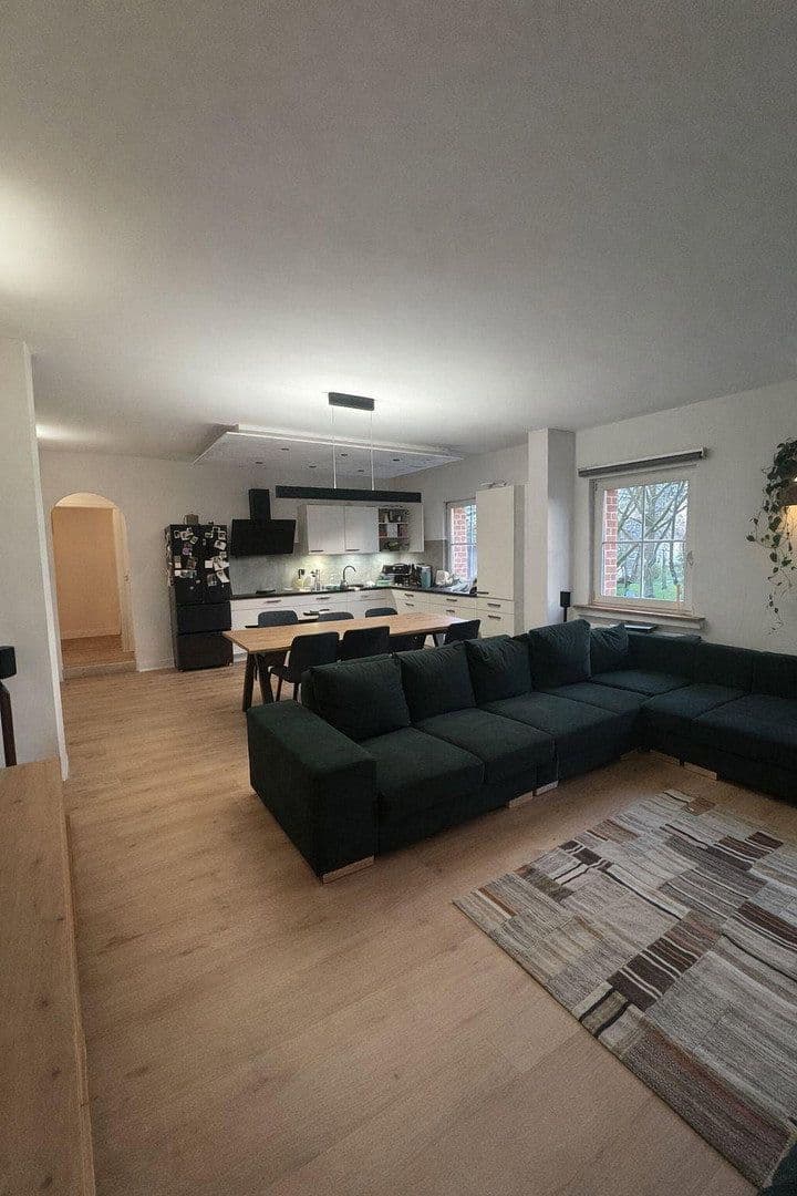 Pronájem bytu 4+1 112 m², Bochum, Severní Porýní-Vestfálsko Pronájem bytu 4+1 112 m², Bochum, Severní Porýní-Vestfálsko