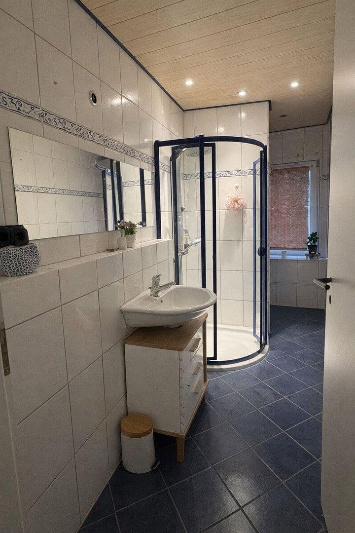 Pronájem bytu 4+1 112 m², Bochum, Severní Porýní-Vestfálsko Pronájem bytu 4+1 112 m², Bochum, Severní Porýní-Vestfálsko