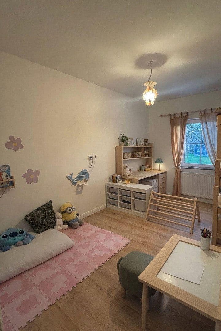 Pronájem bytu 4+1 112 m², Bochum, Severní Porýní-Vestfálsko Pronájem bytu 4+1 112 m², Bochum, Severní Porýní-Vestfálsko