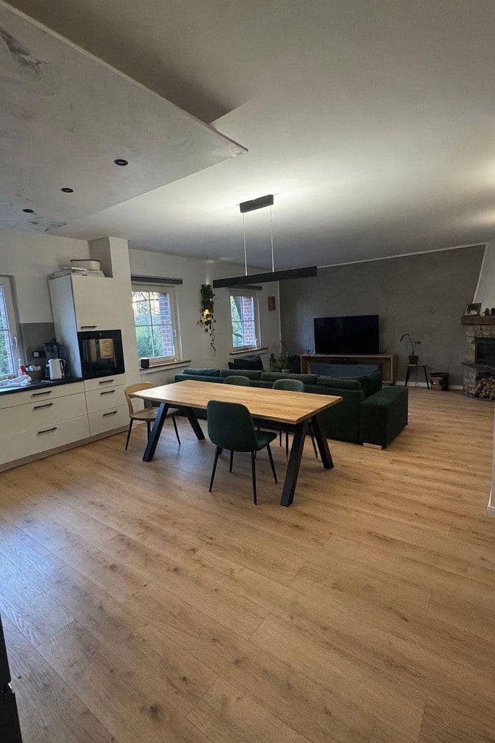 Pronájem bytu 4+1 112 m², Bochum, Severní Porýní-Vestfálsko Pronájem bytu 4+1 112 m², Bochum, Severní Porýní-Vestfálsko