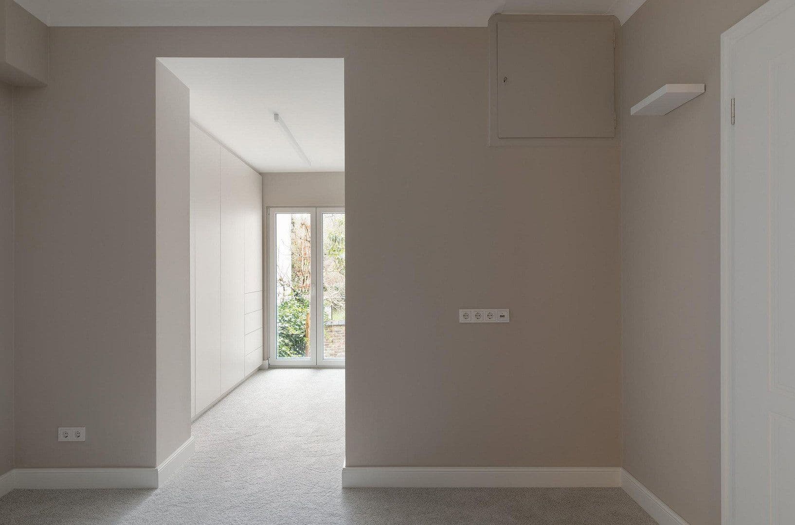 Pronájem bytu 4+1 104 m², Kennedydamm 7, Düsseldorf, Severní Porýní-Vestfálsko Pronájem bytu 4+1 104 m², Kennedydamm 7, Düsseldorf, Severní Porýní-Vestfálsko