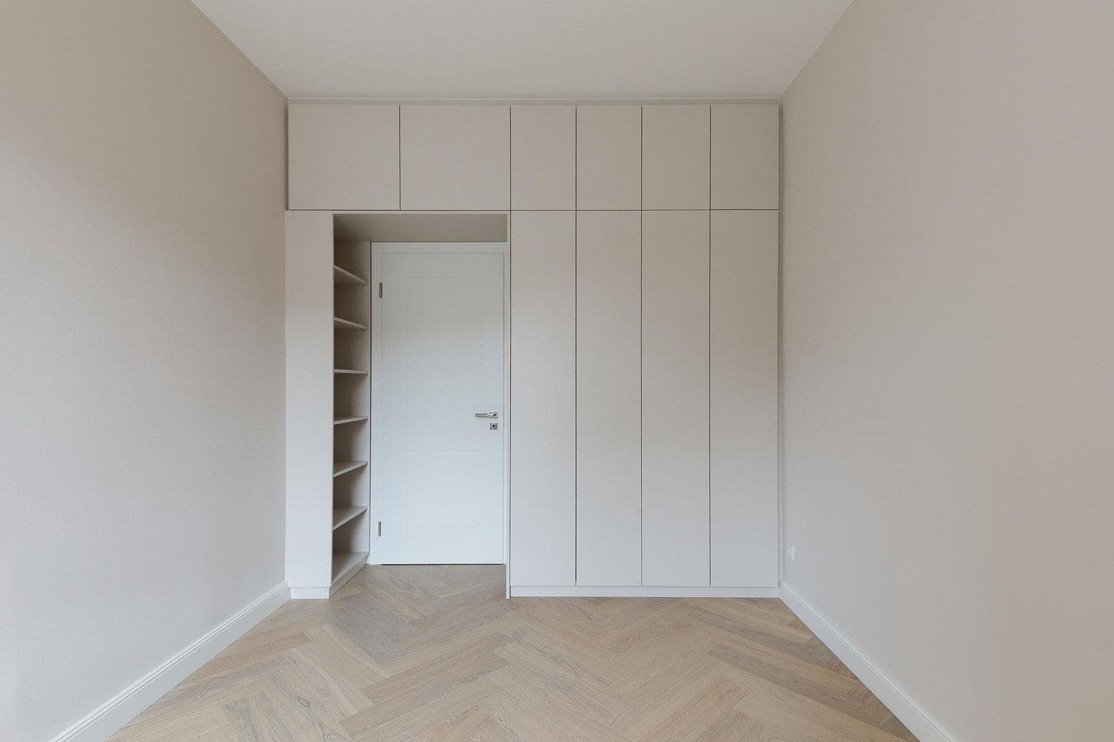 Pronájem bytu 4+1 104 m², Kennedydamm 7, Düsseldorf, Severní Porýní-Vestfálsko Pronájem bytu 4+1 104 m², Kennedydamm 7, Düsseldorf, Severní Porýní-Vestfálsko