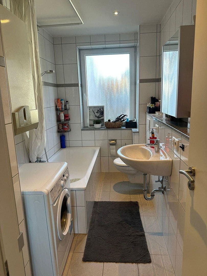 Pronájem bytu 3+1 70 m², Altenwoogstr.35, Kaiserslautern, Porýní-Falc Pronájem bytu 3+1 70 m², Altenwoogstr.35, Kaiserslautern, Porýní-Falc