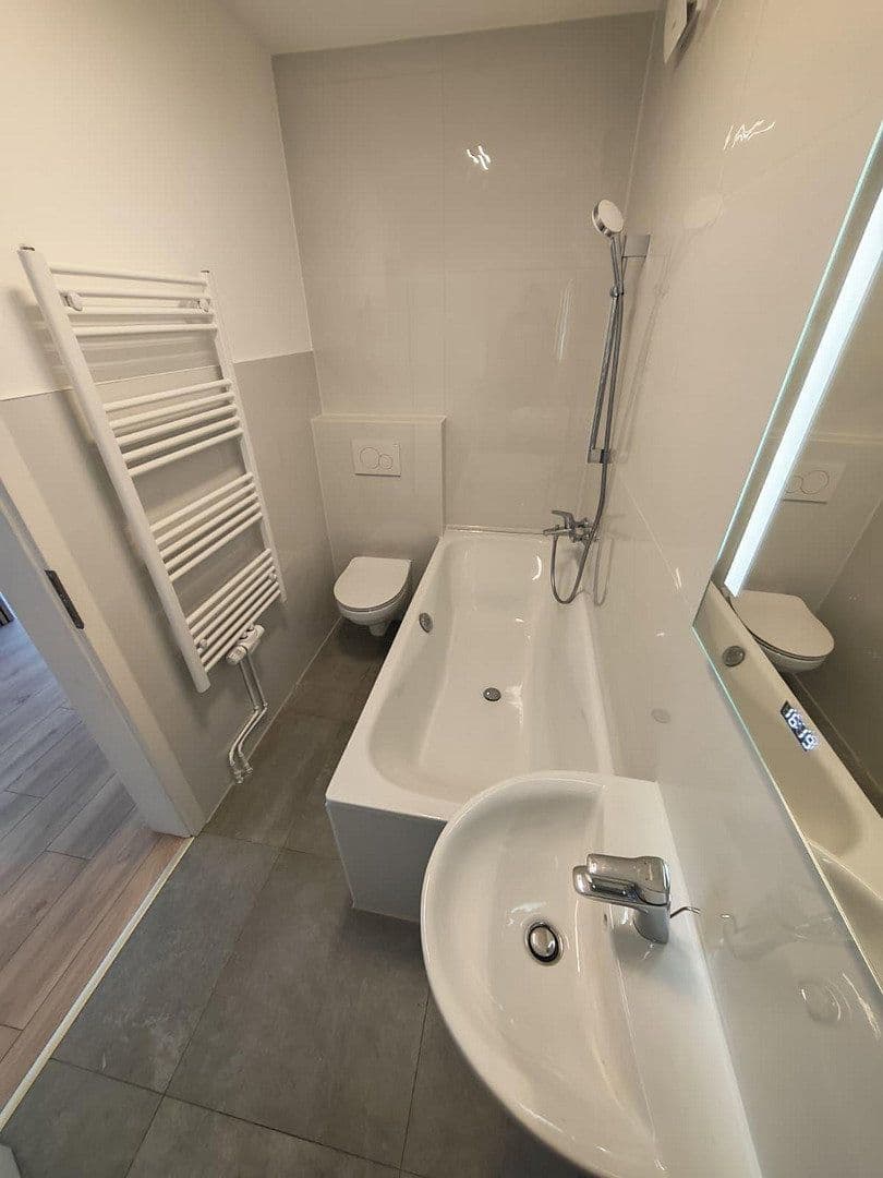 Prodej bytu 2+1 75 m², Bremen, Bremen Prodej bytu 2+1 75 m², Bremen, Bremen