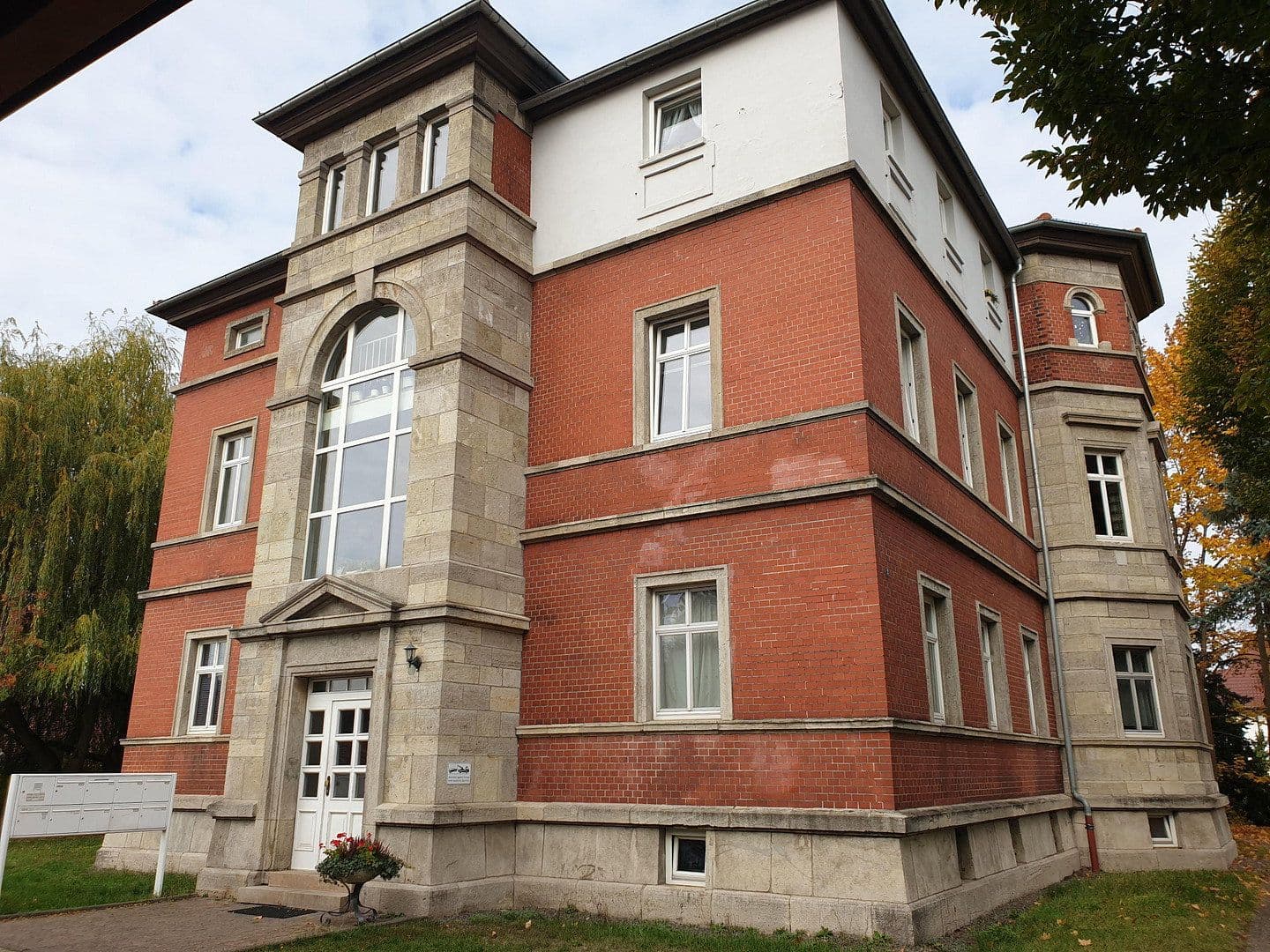 Pronájem bytu 2+1 50 m², Rohrer Str. 2, Meiningen, Durynsko Pronájem bytu 2+1 50 m², Rohrer Str. 2, Meiningen, Durynsko