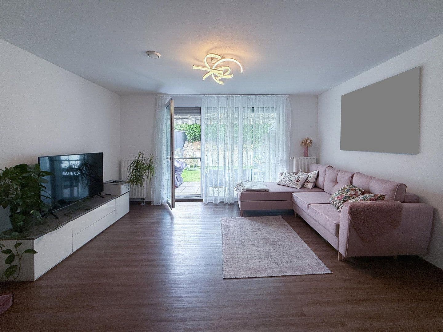 Prodej domu 141 m², pozemek 196 m², Bad Kreuznach, Porýní-Falc Prodej domu 141 m², pozemek 196 m², Bad Kreuznach, Porýní-Falc