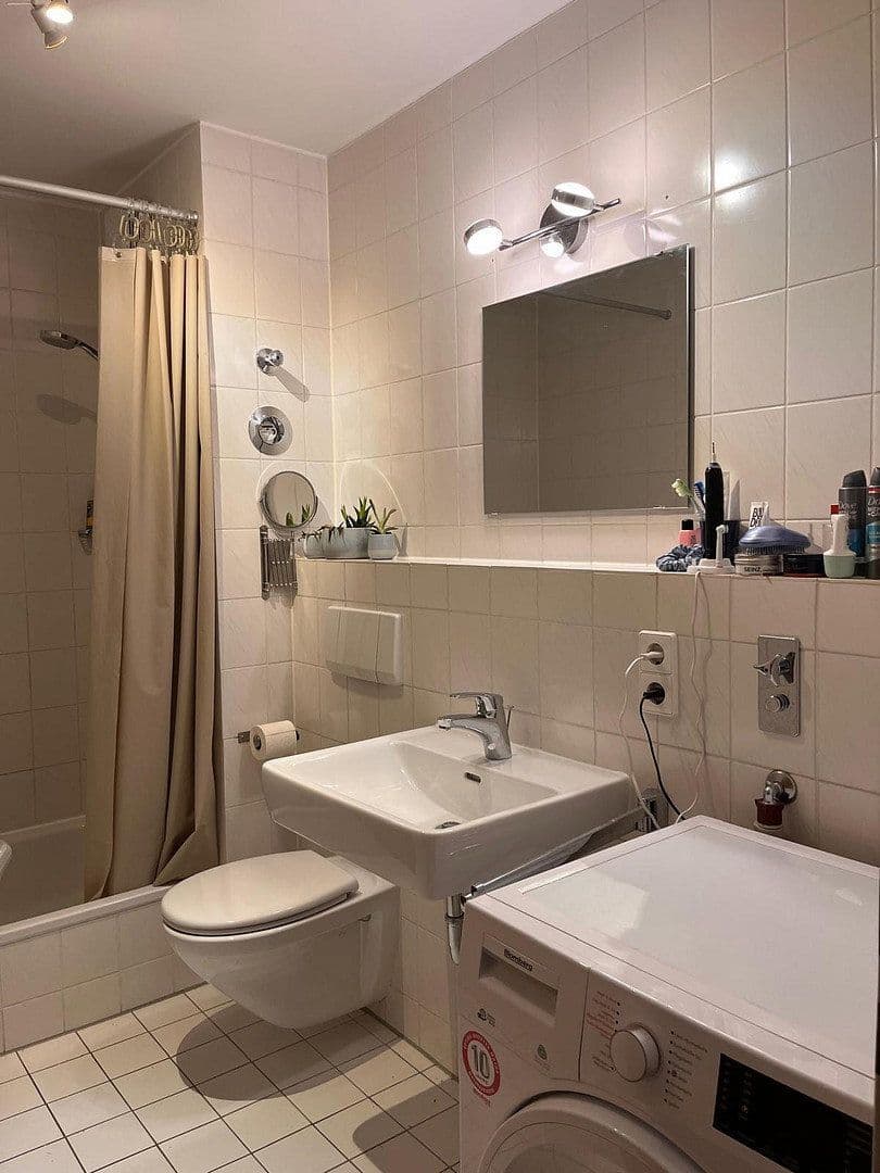 Prodej bytu 2+1 48 m², Schwarenbergstr. 10, Stuttgart, Bádensko-Württembersko Prodej bytu 2+1 48 m², Schwarenbergstr. 10, Stuttgart, Bádensko-Württembersko