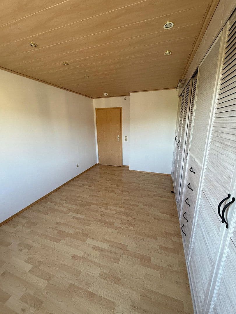 Pronájem bytu 3+1 75 m², Am Rauschenweg 38, Kaiserslautern, Porýní-Falc Pronájem bytu 3+1 75 m², Am Rauschenweg 38, Kaiserslautern, Porýní-Falc